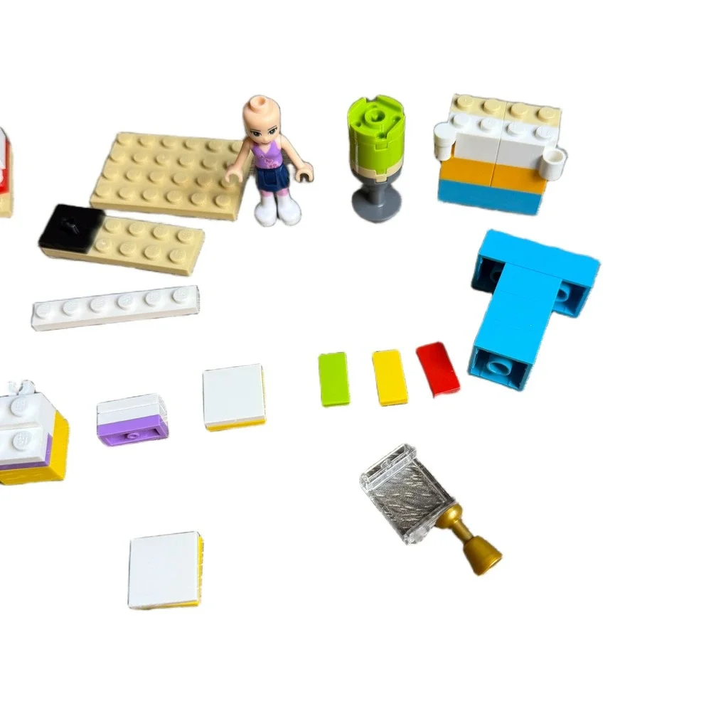 LEGO Friends Mini Doll Furniture Bricks Lot Mixed Pieces 2.6oz Multicolor